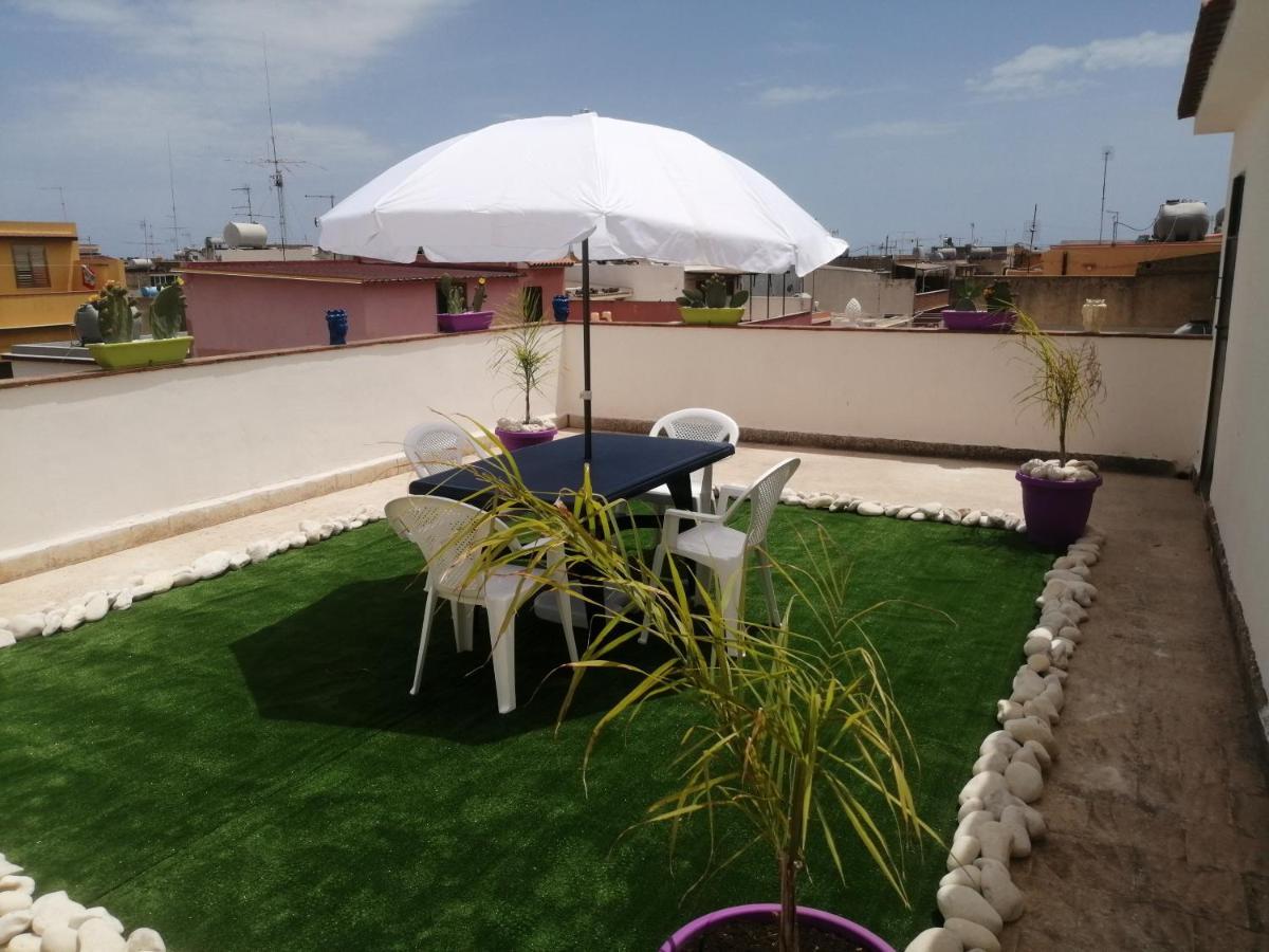 Casa Vacanza I Due Mori Villa อาโวลา ภายนอก รูปภาพ