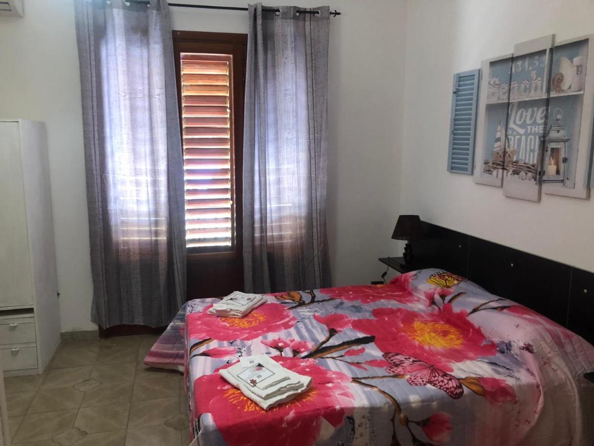 Casa Vacanza I Due Mori Villa อาโวลา ภายนอก รูปภาพ